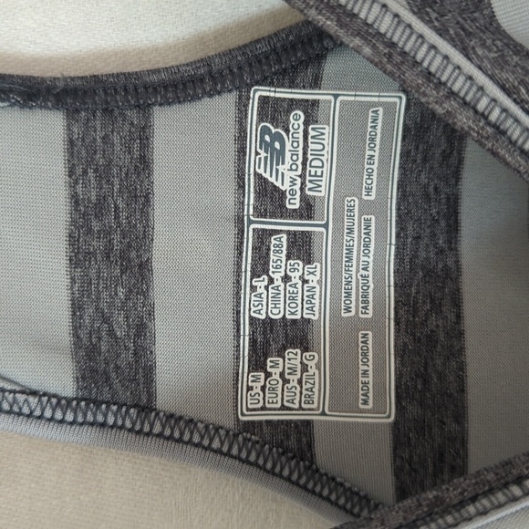 🍉 New Balance Grey Stripe Racerback Active wear Workout Tank Size Medium - Picture 2 of 6